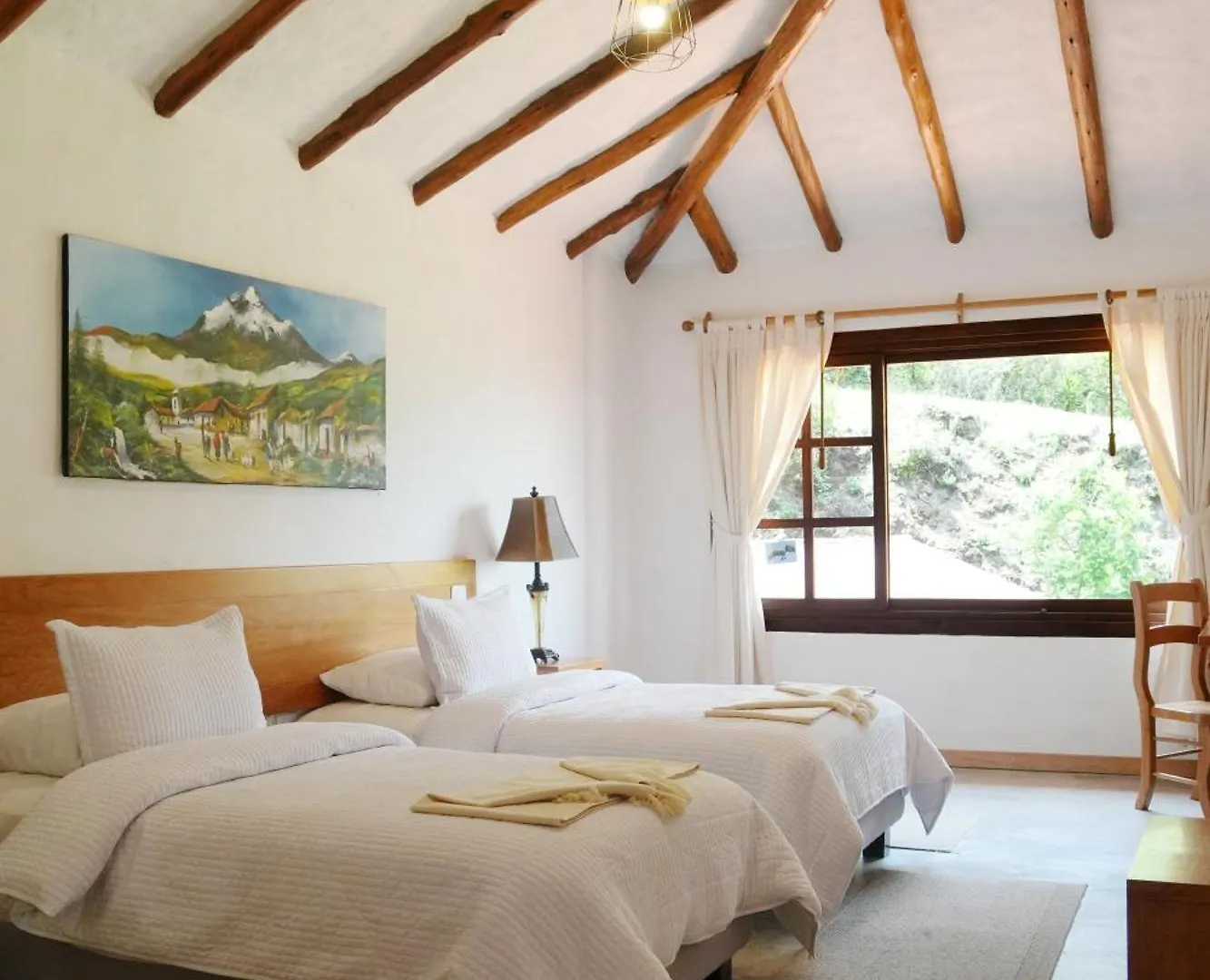 Hotel Claroscuro Casa Ilayaku Quito